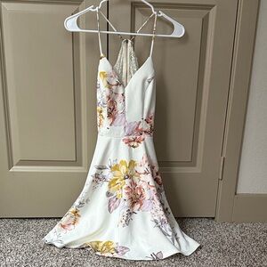 Jodi Kristopher White Floral Backless Dress